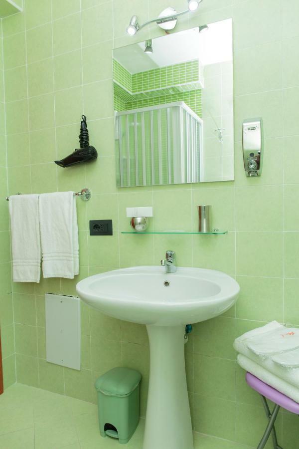 Apartmán Palazzo Carafa Della Spina Neapol Exteriér fotografie